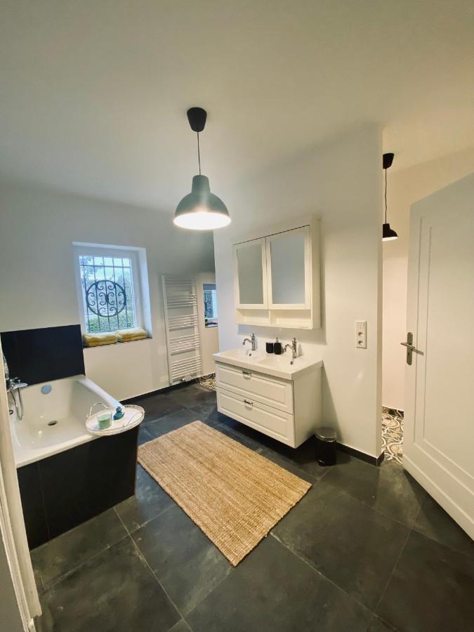 האגן Get-Your-Flat Traumhafte Altbau-Wohnung In Denkmal-Villa 3 Zr Kue Bad 2 Schlafzr 125 M2 Haustier Auf Anfrage - Ruhig & Naturnah מראה חיצוני תמונה